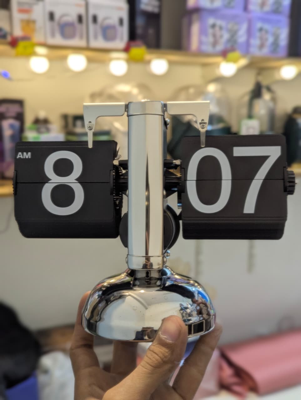 🕰️ Auto Flip Clock – Retro Meets Modern Minimalism