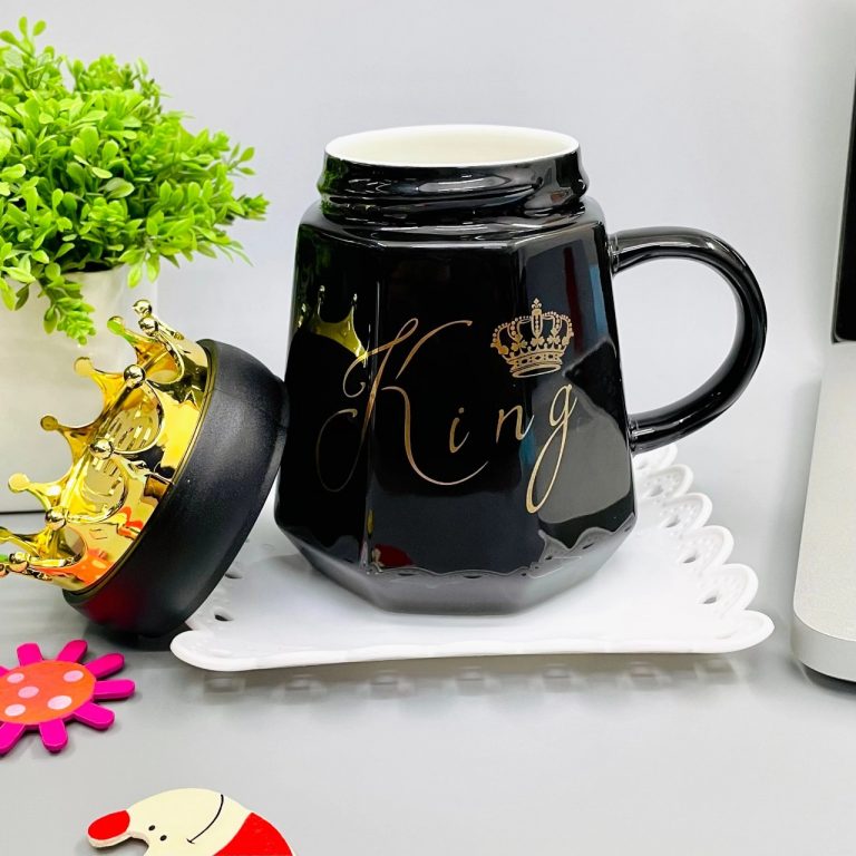 King And Queen Couple Mug with Crown Lid