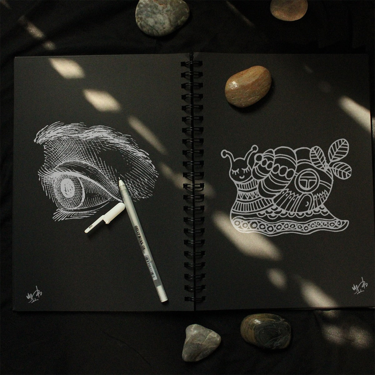 Black Paper Artist's Sketchbook & Pen